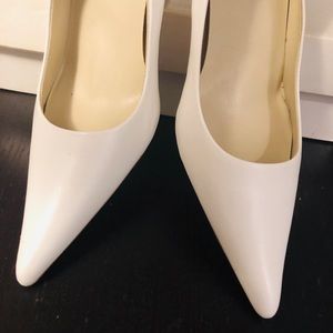 Steve Madden Shoes - Steve Madden White Pumps Steve Madden Shoes - Steve Madden White Pumps